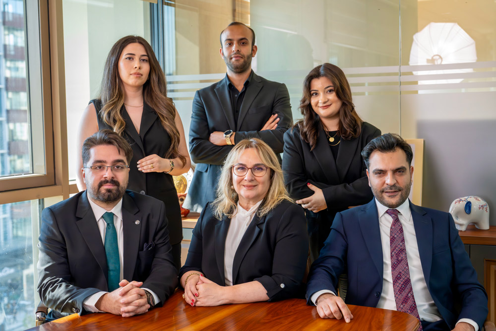 Us legal Hukuk arabuluculuk ve danışmanlık şirketi ekip
